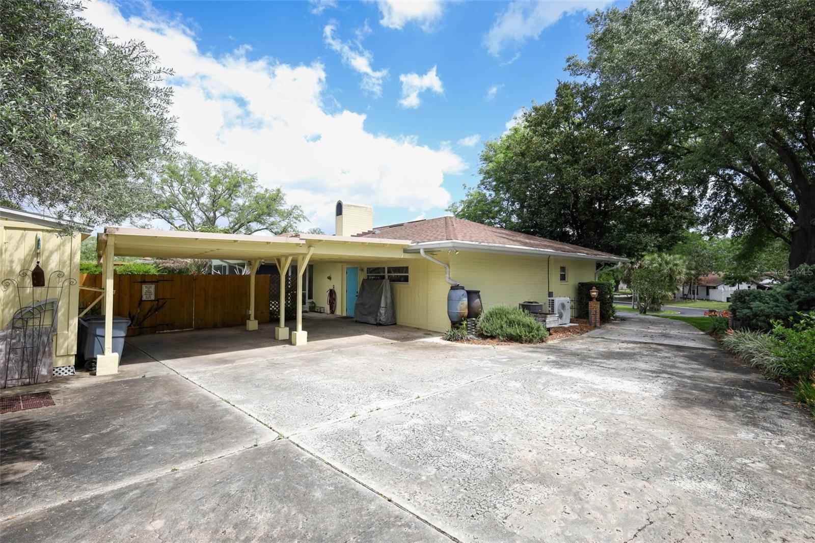 Listing photo id 48 for 102 Pineview Circle