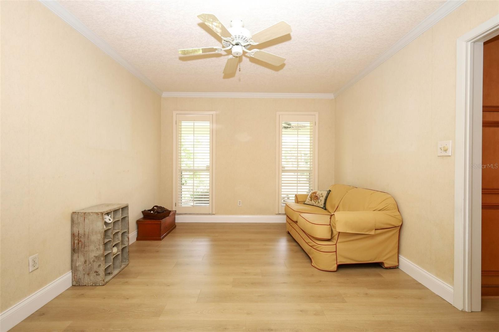 Listing photo id 6 for 102 Pineview Circle