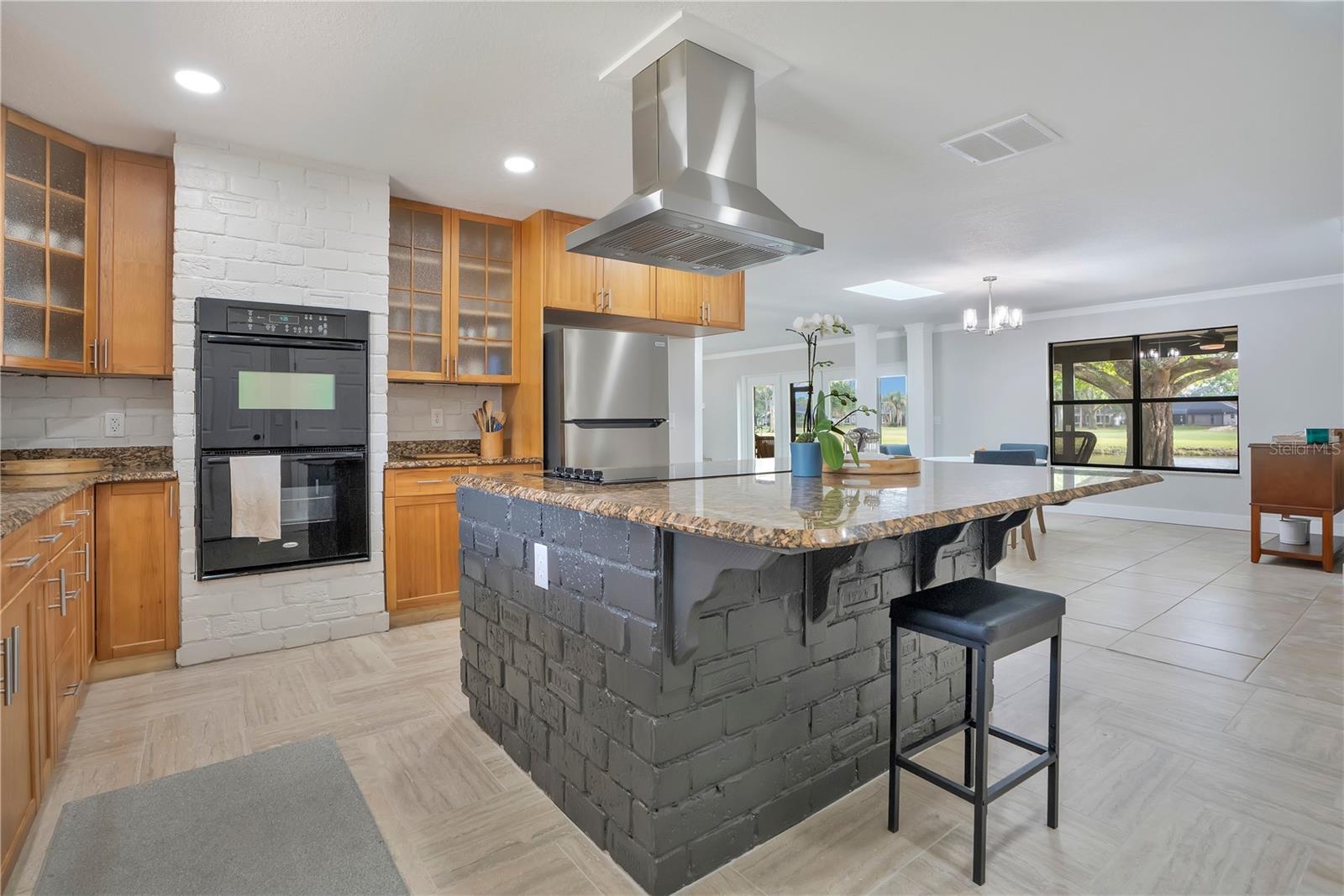 Image 16 of 52 For 2724 Ardon Avenue