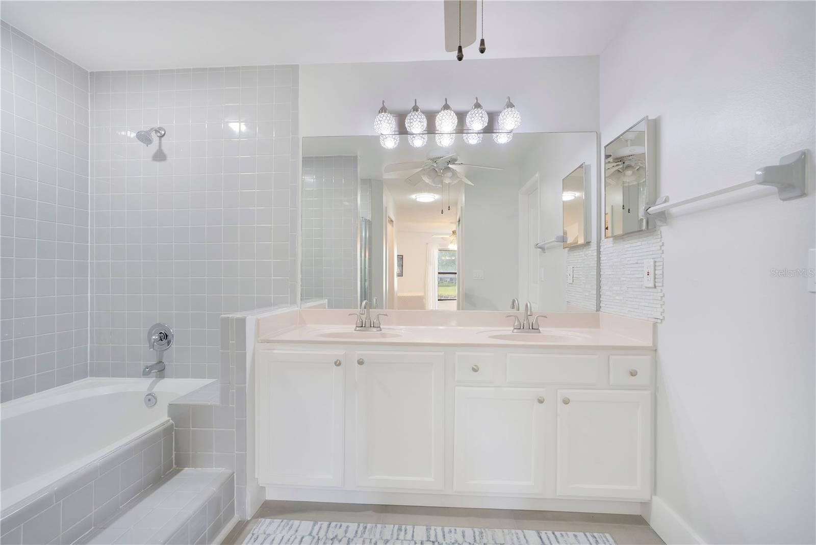 Image 23 of 52 For 2724 Ardon Avenue