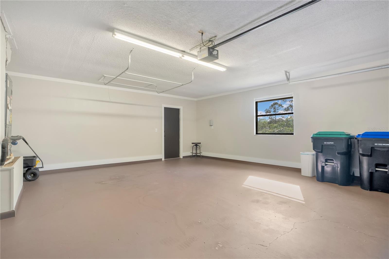 Image 31 of 52 For 2724 Ardon Avenue