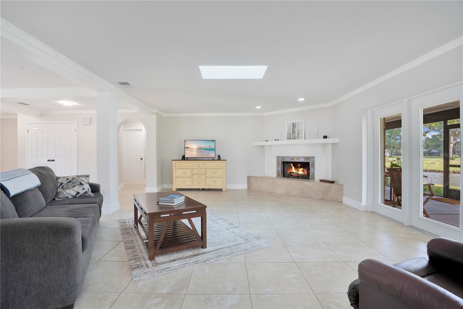 Image 9 of 52 For 2724 Ardon Avenue