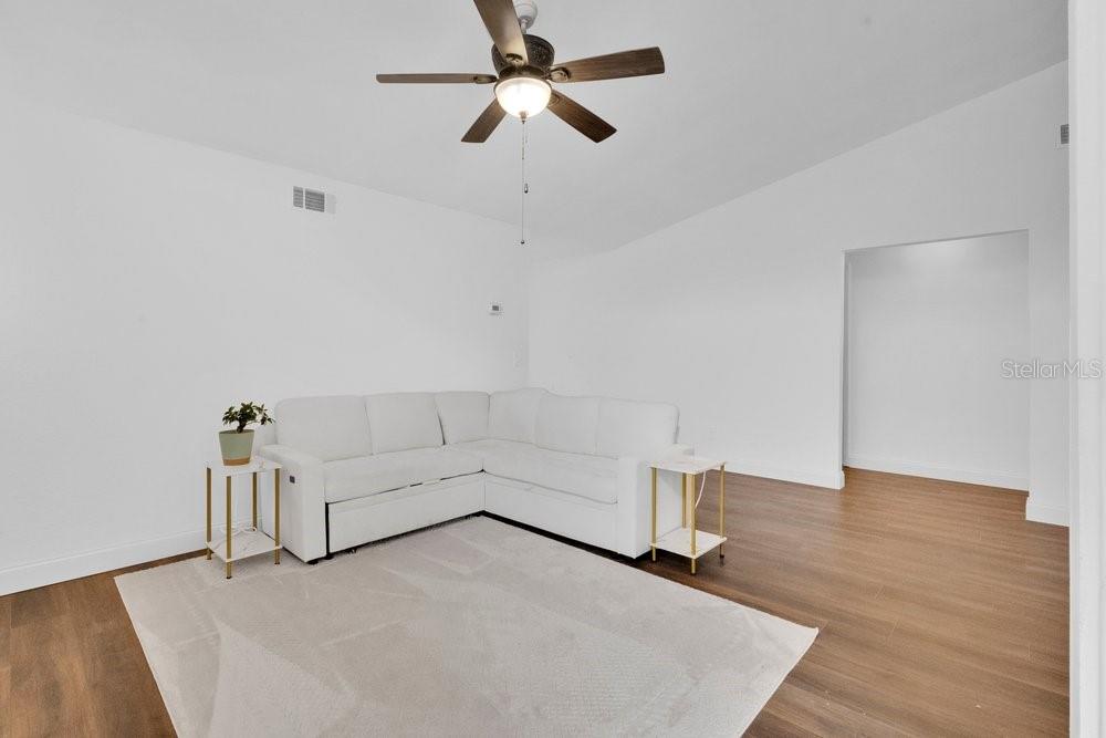 Image 9 of 34 For 3113 Carthage Court