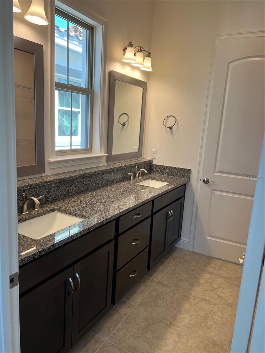 Image 9 of 23 For 9678 Bucklow Hill Drive