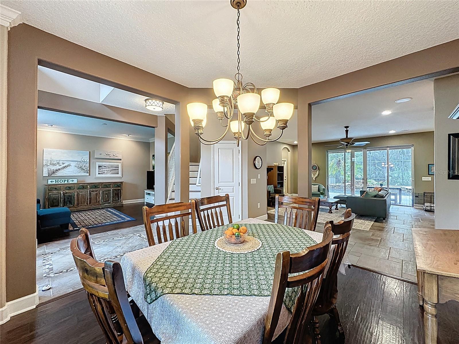 Image 28 of 97 For 807 Dakota Prairie Court