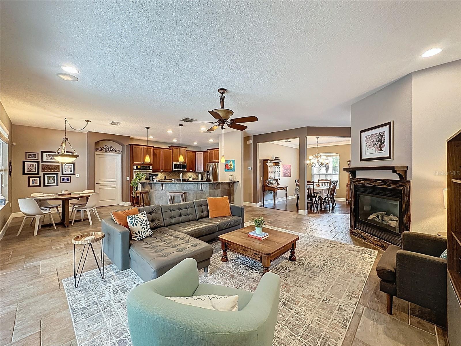 Image 29 of 97 For 807 Dakota Prairie Court