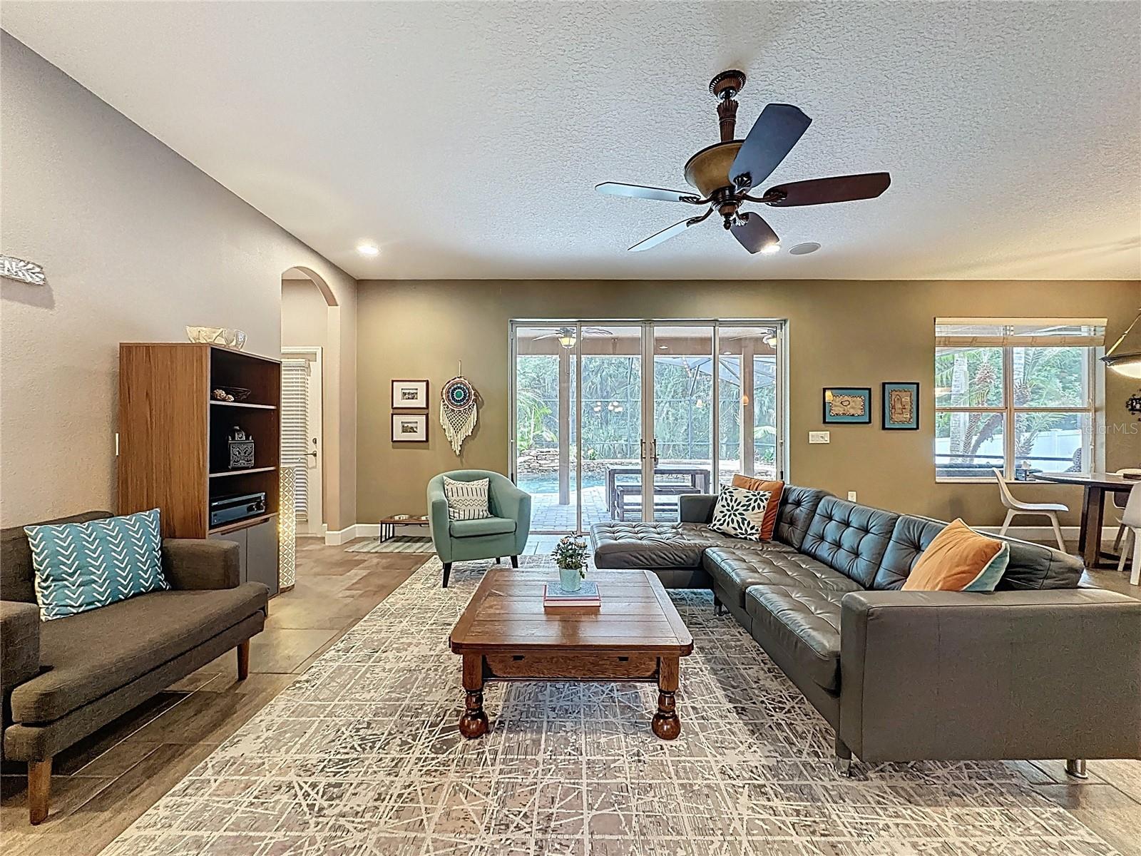 Image 33 of 97 For 807 Dakota Prairie Court