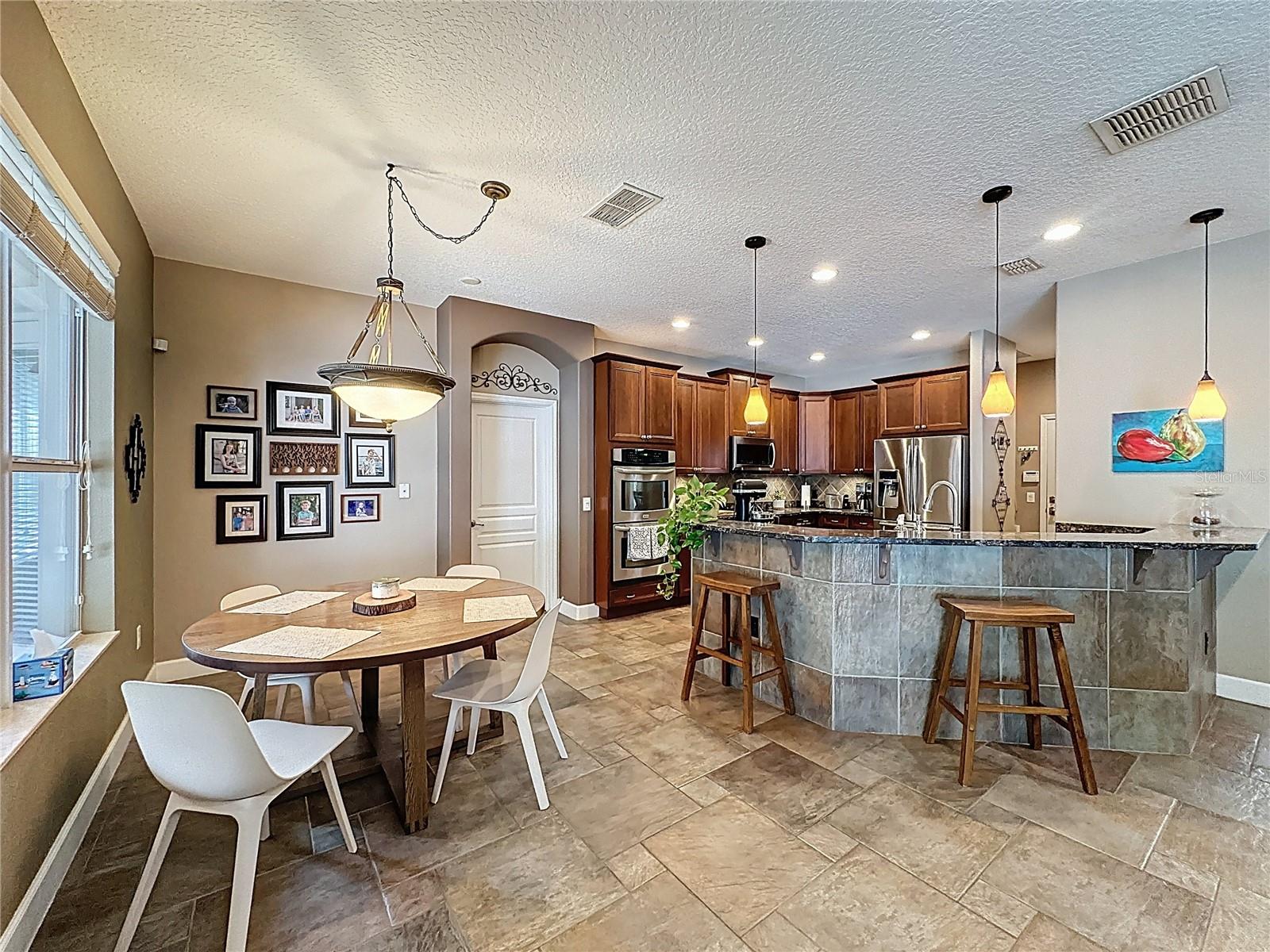 Image 43 of 97 For 807 Dakota Prairie Court