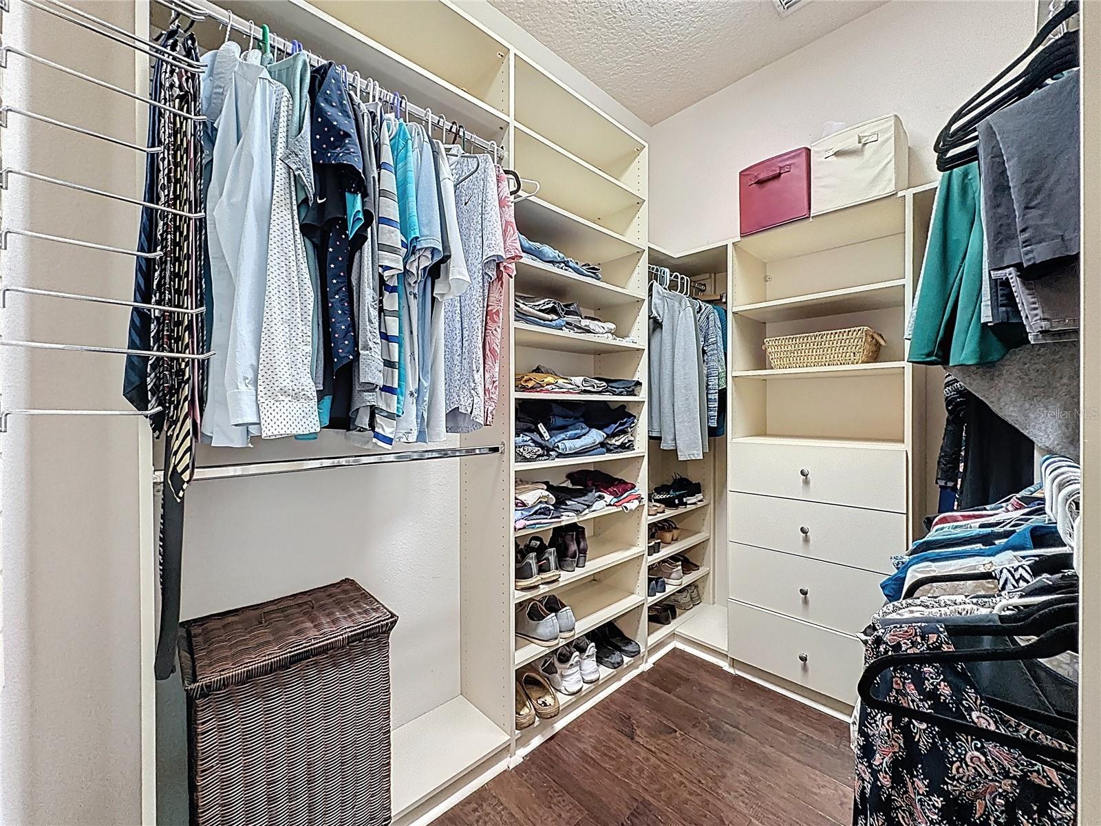 Image 55 of 97 For 807 Dakota Prairie Court