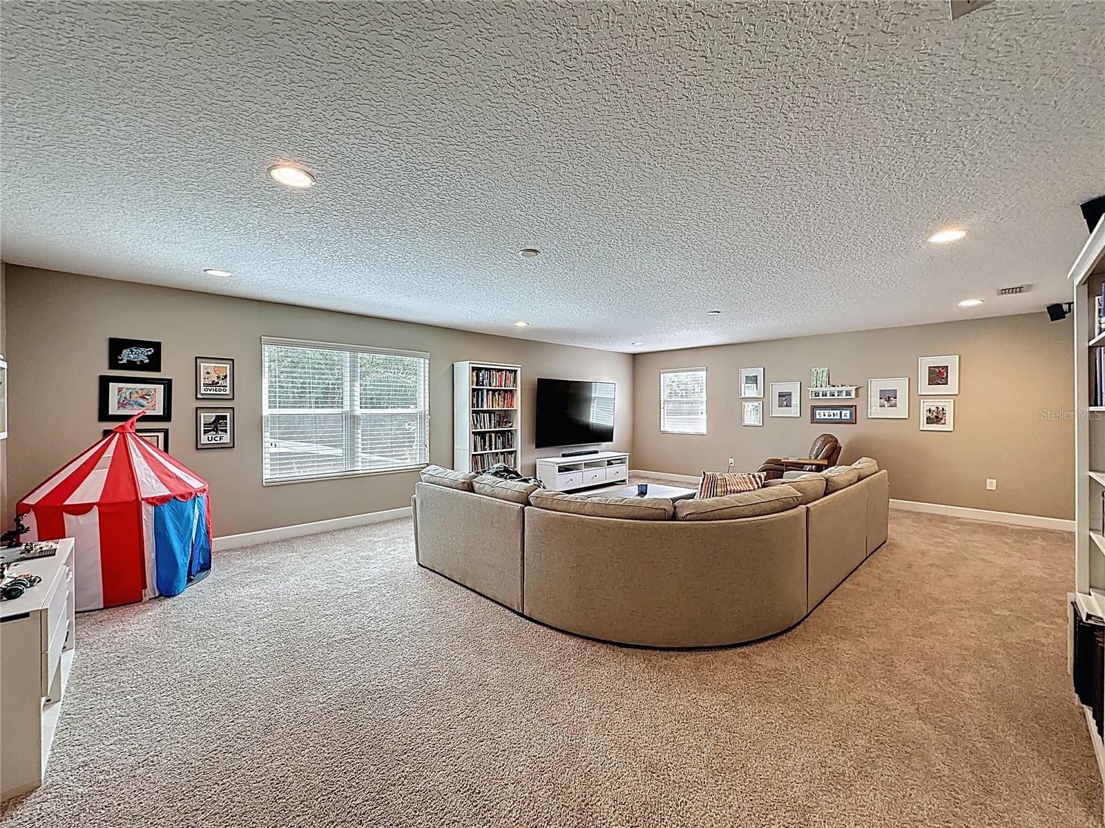 Image 63 of 97 For 807 Dakota Prairie Court