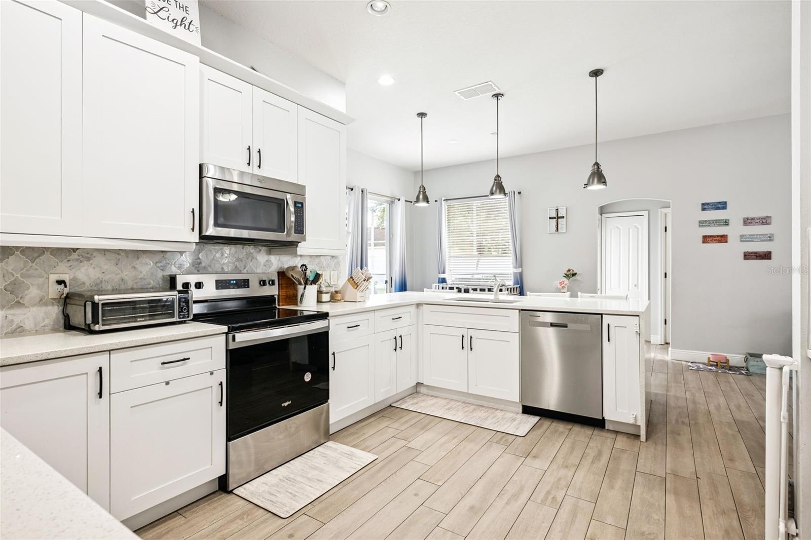 Image 9 of 29 For 7824 Fernleaf Drive