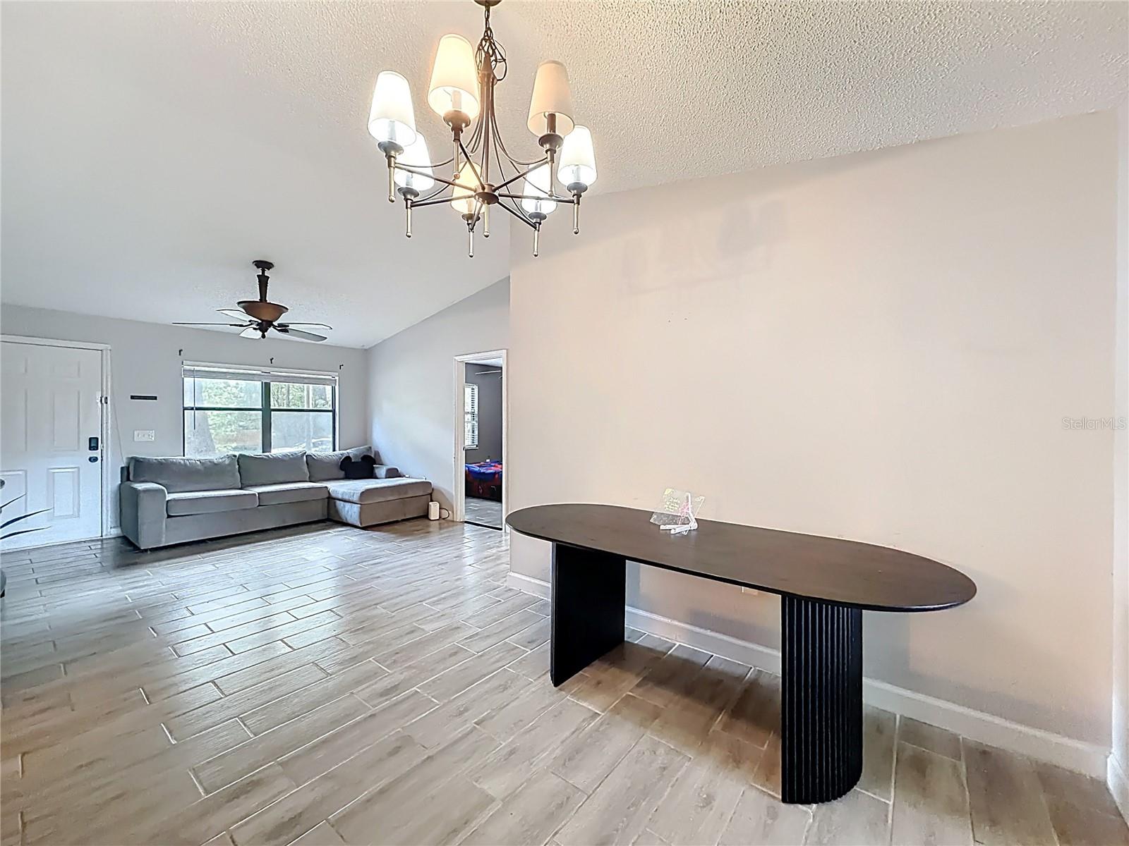 Image 13 of 39 For 31427 Ghent Avenue