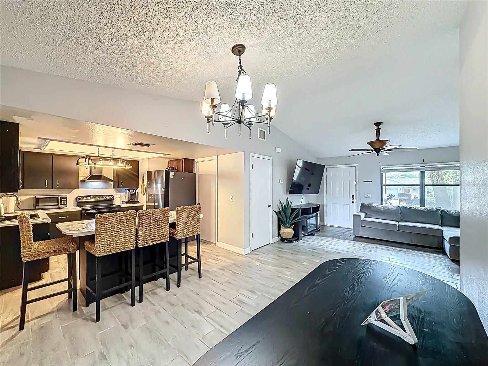 Image 14 of 39 For 31427 Ghent Avenue