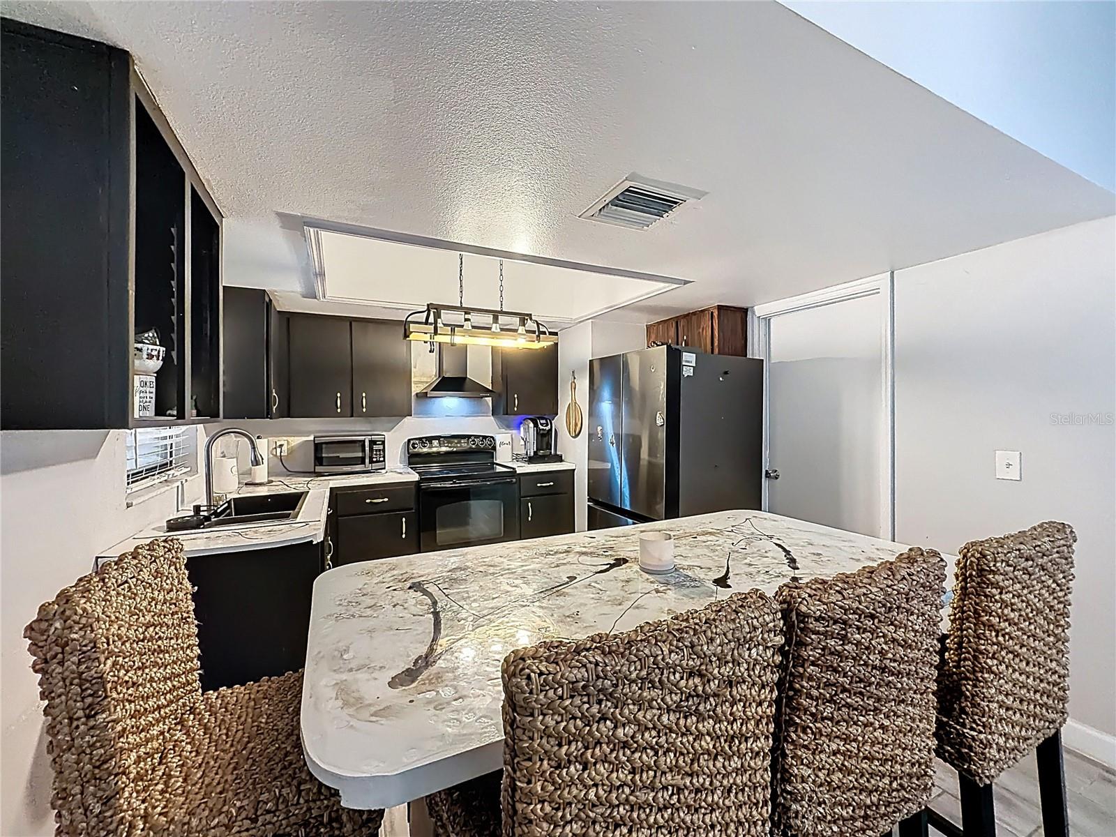 Image 15 of 39 For 31427 Ghent Avenue