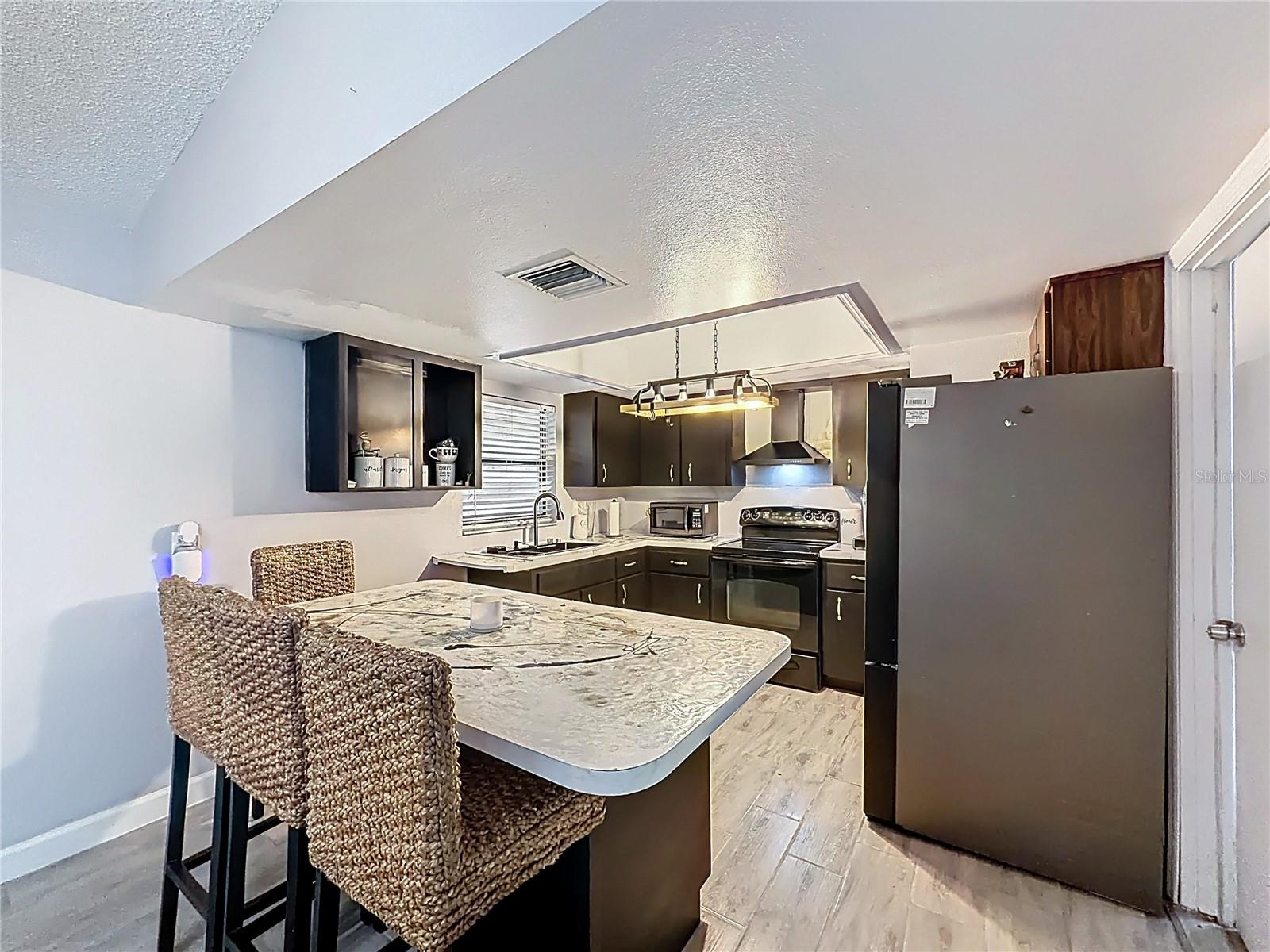 Image 16 of 39 For 31427 Ghent Avenue