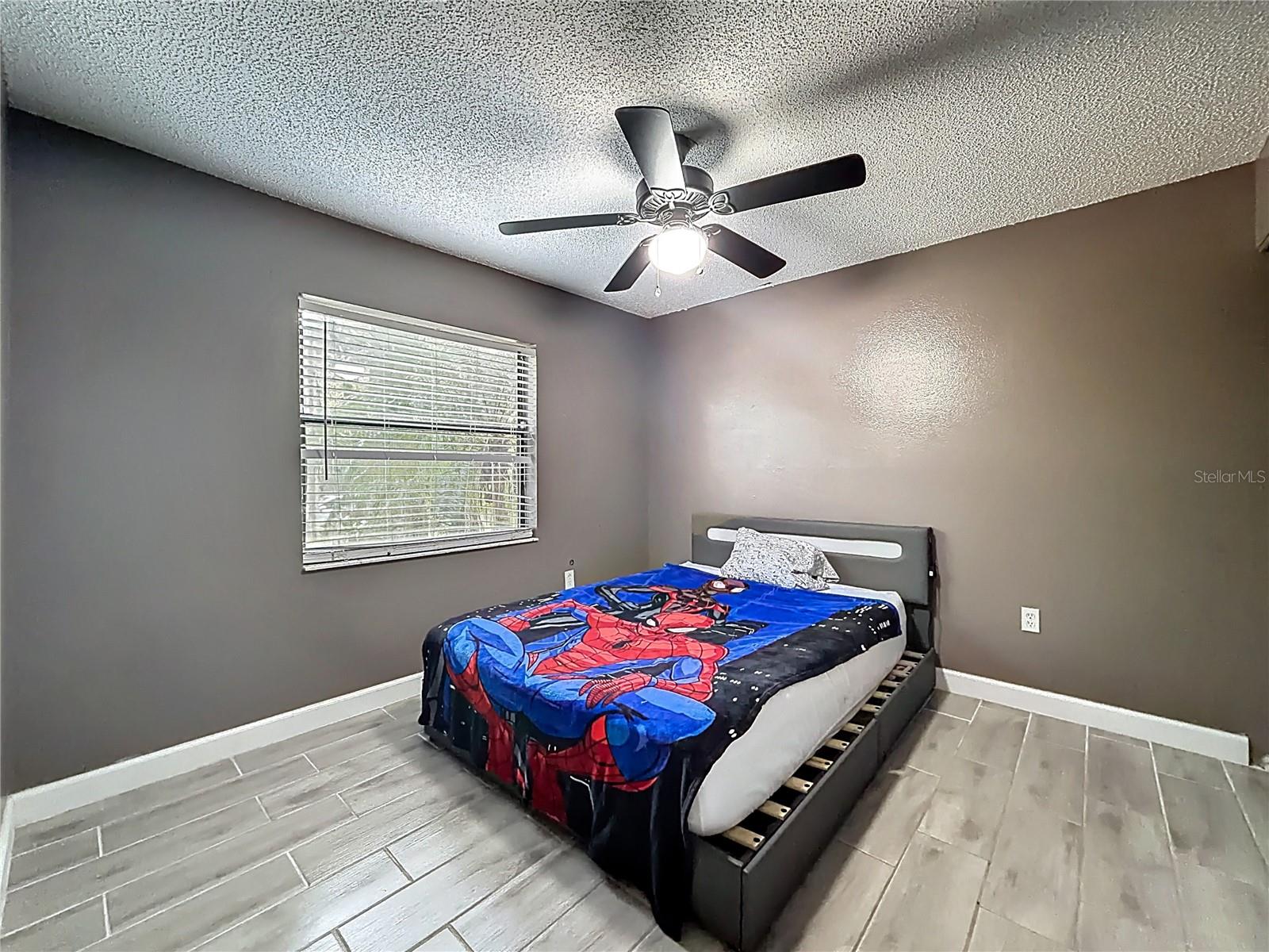 Image 25 of 39 For 31427 Ghent Avenue