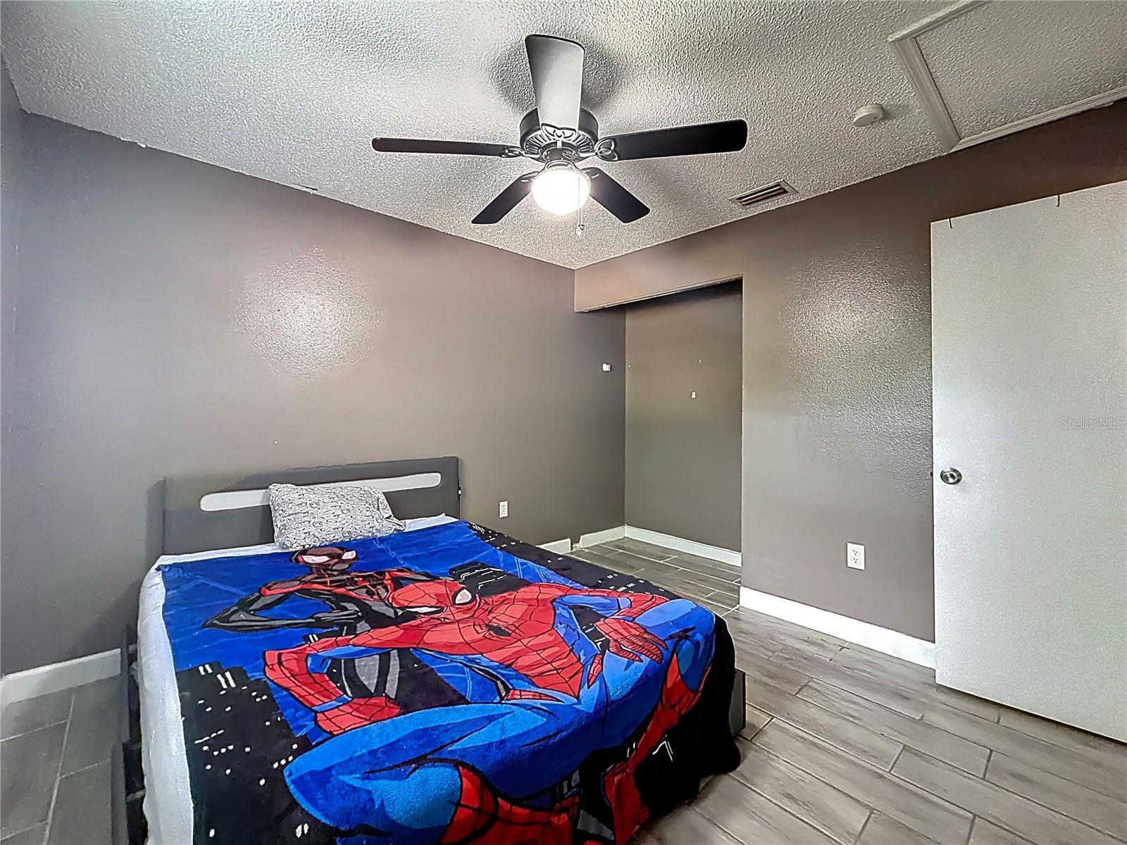 Image 26 of 39 For 31427 Ghent Avenue