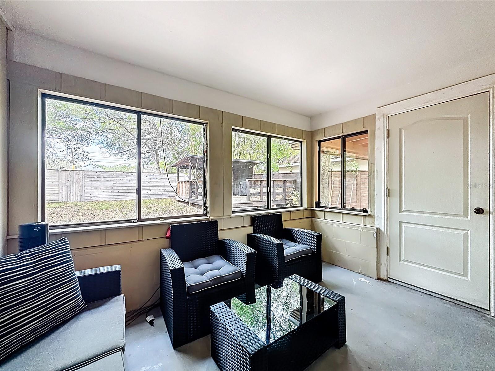 Image 29 of 39 For 31427 Ghent Avenue