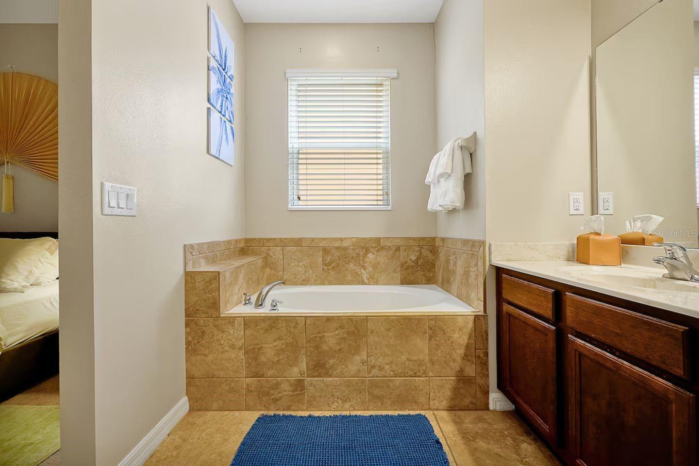 Image 11 of 27 For 2650 Santosh Cove