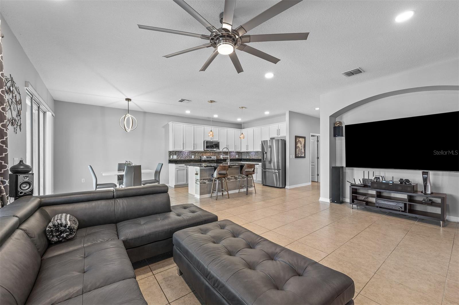 Image 26 of 53 For 613 Cortona Dr.