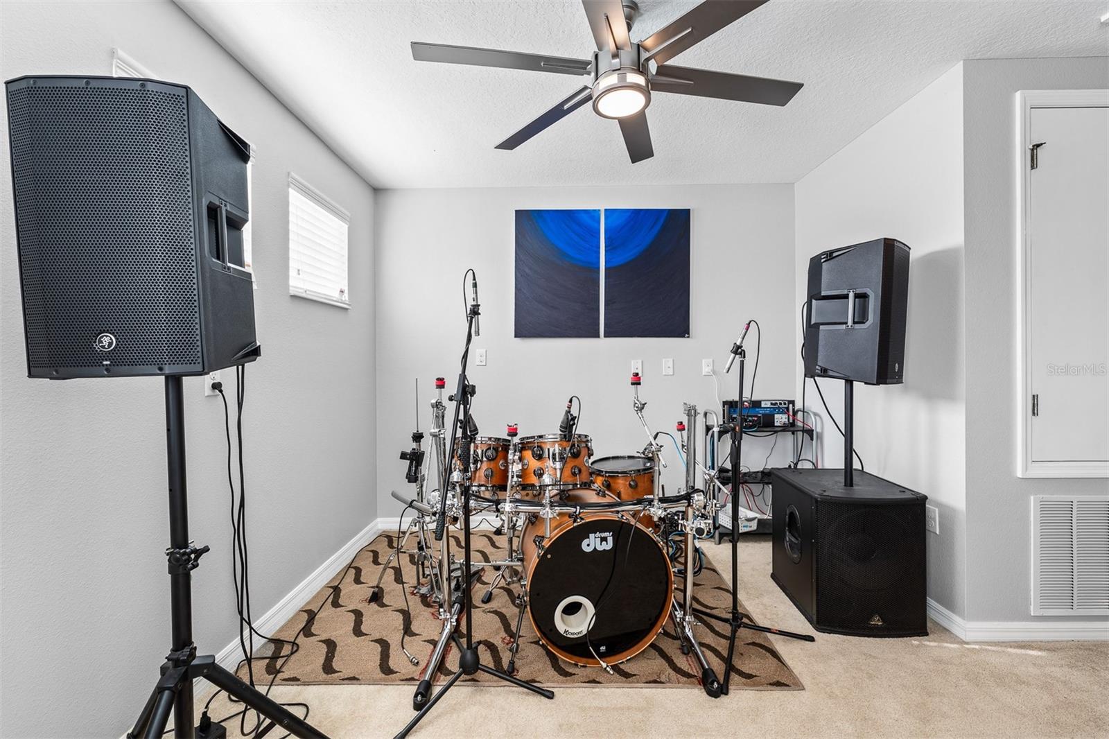 Image 32 of 53 For 613 Cortona Dr.