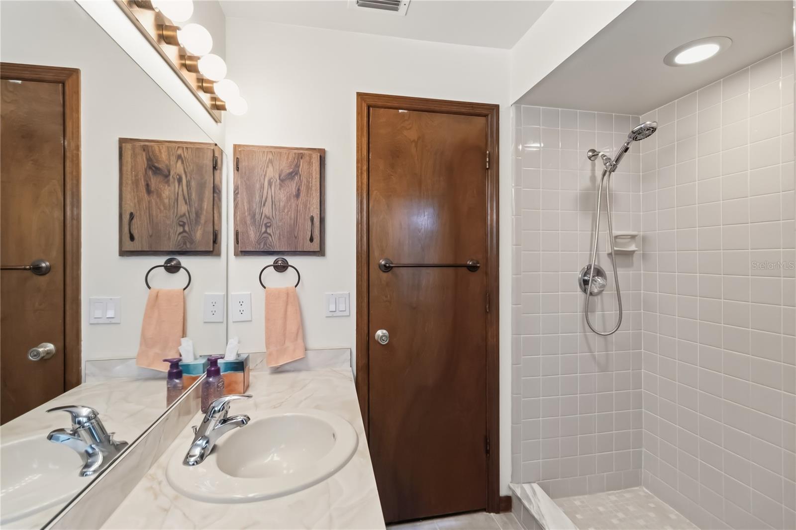 Image 40 of 57 For 2106 Peach Tree Boulevard