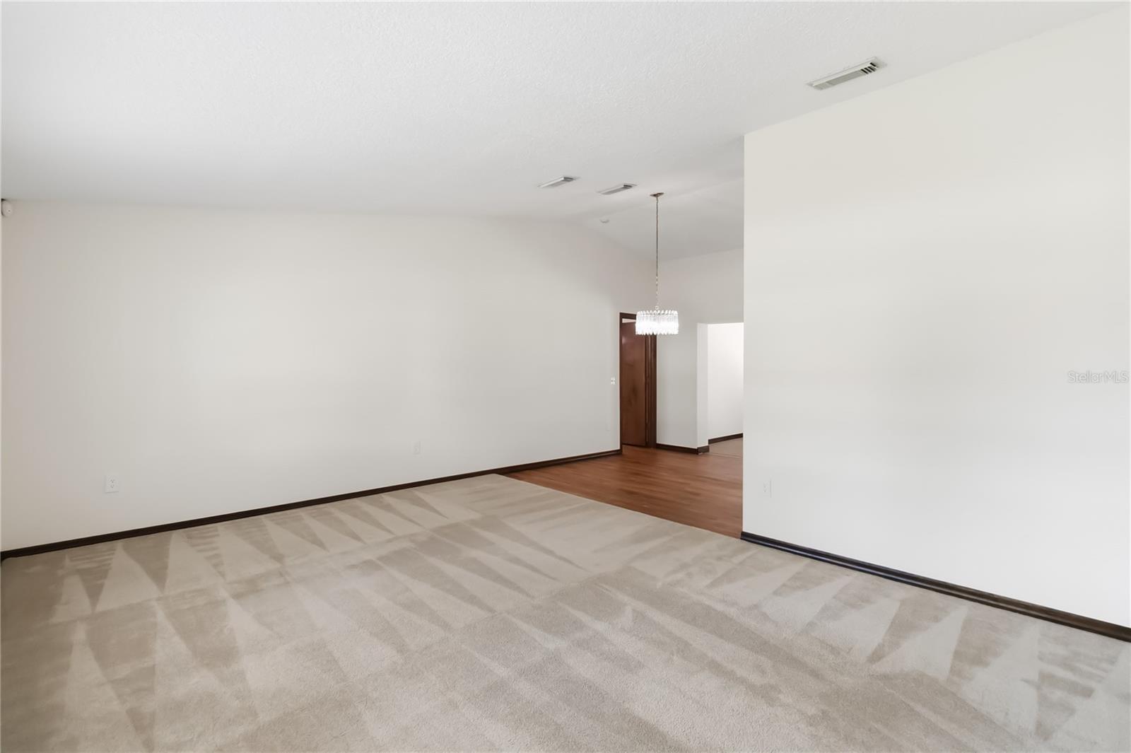 Image 7 of 57 For 2106 Peach Tree Boulevard