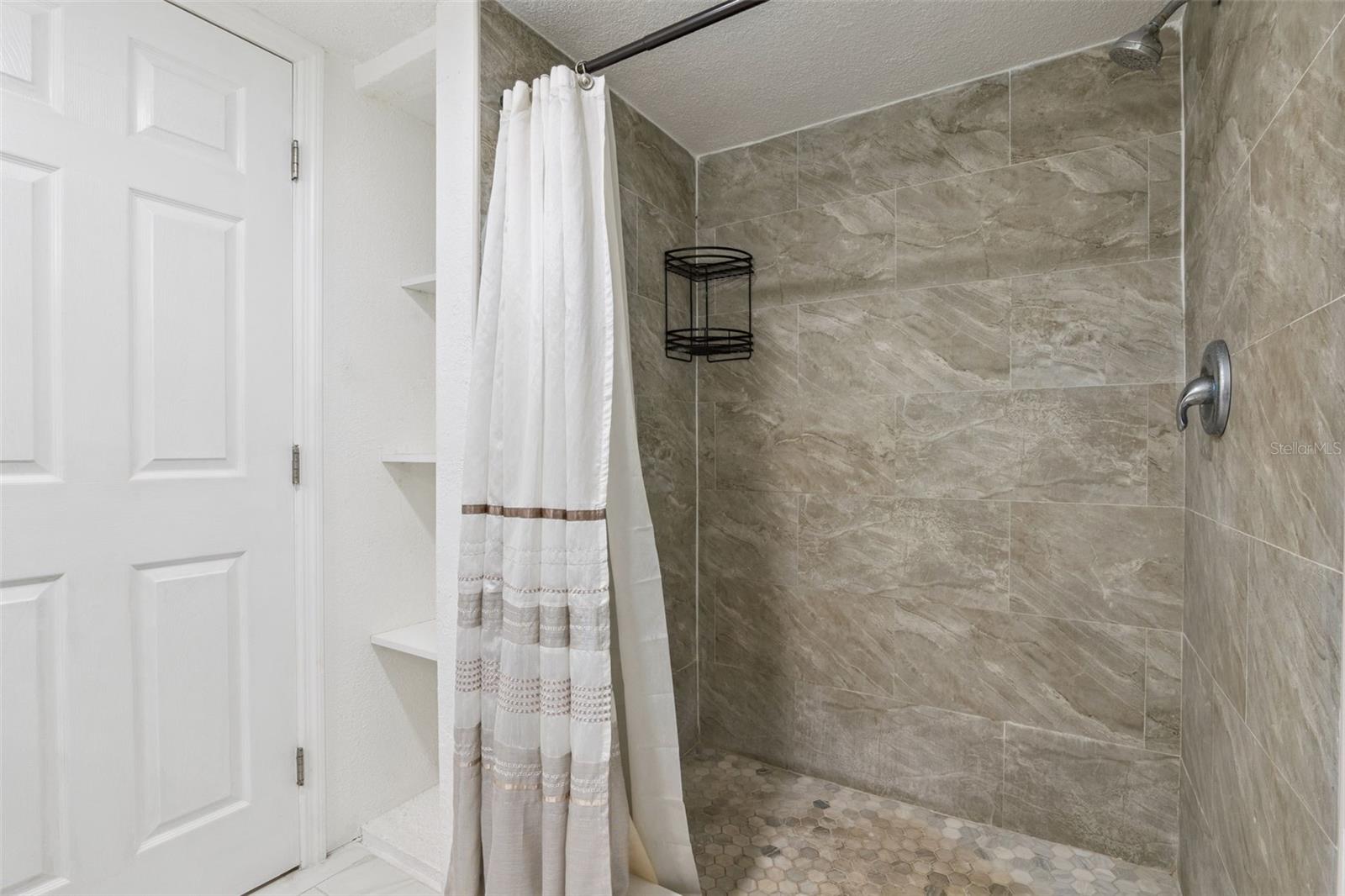 Image 10 of 25 For 511 Flamingo Lane