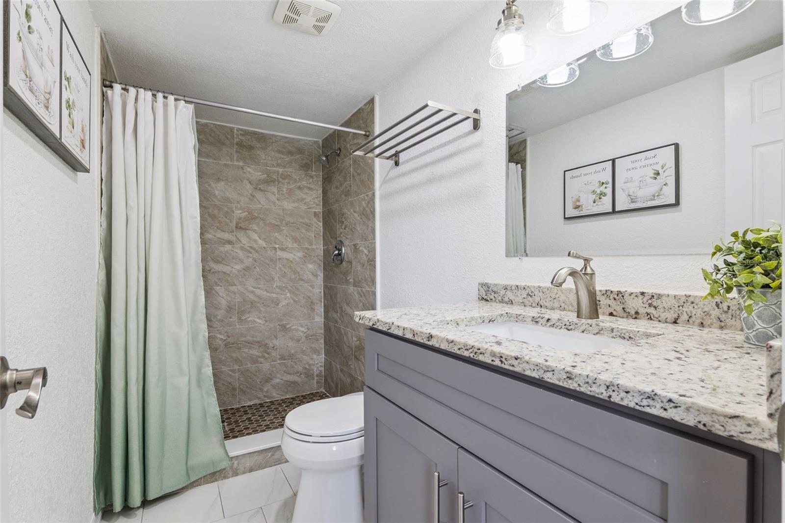 Image 13 of 25 For 511 Flamingo Lane