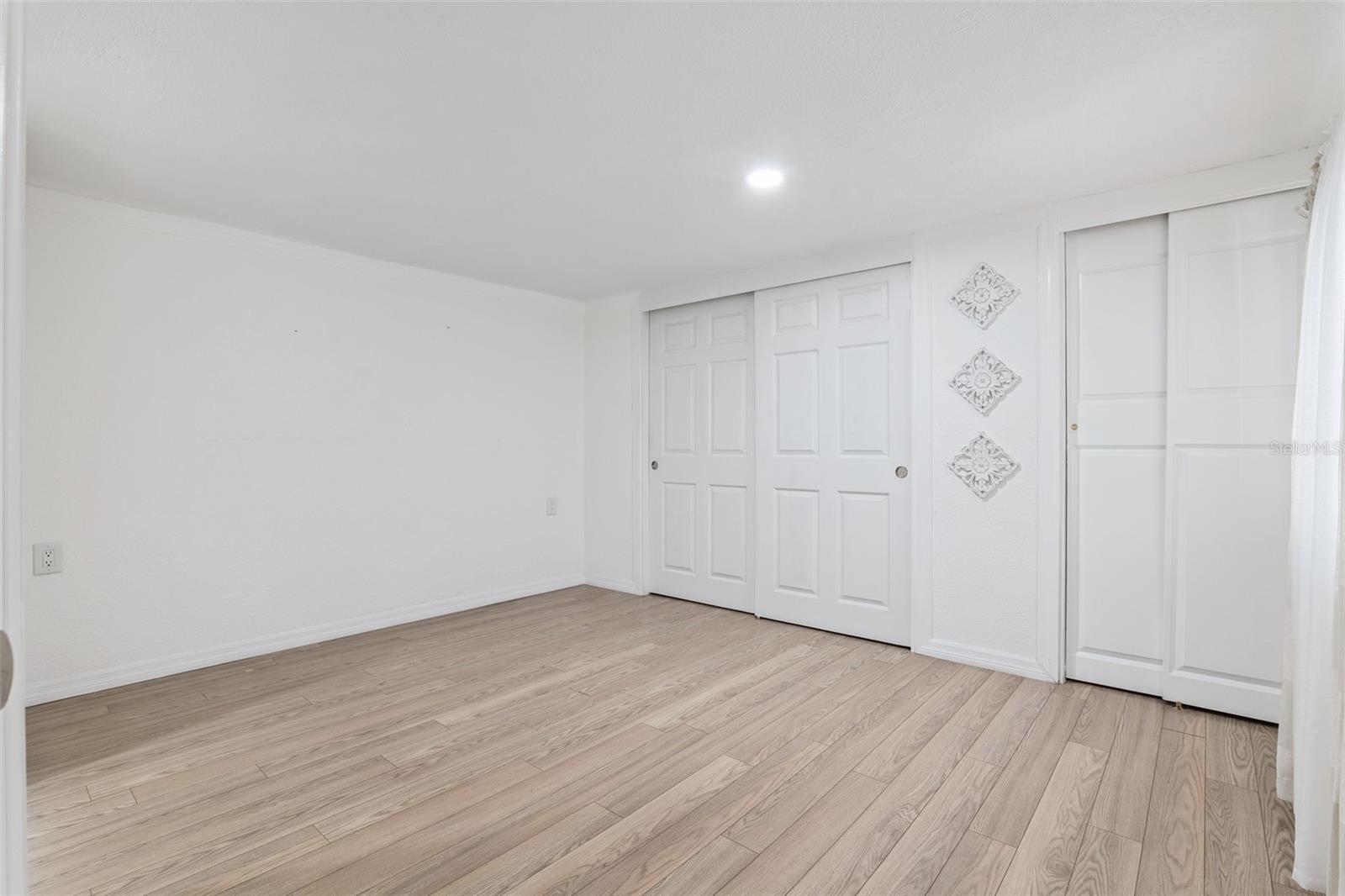 Image 8 of 25 For 511 Flamingo Lane