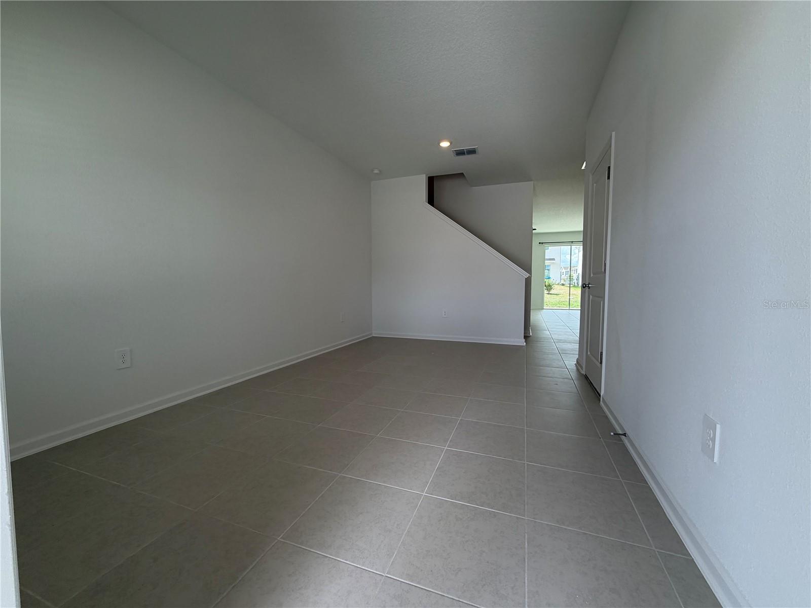 Image 7 of 26 For 6025 Zen Way