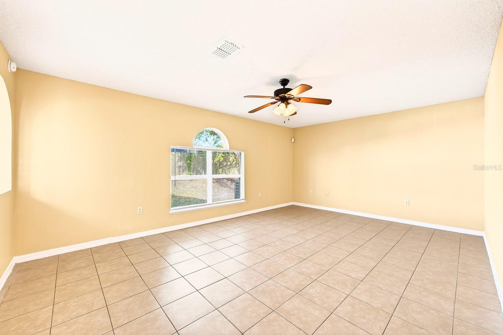 Image 25 of 32 For 274 Curtis Avenue