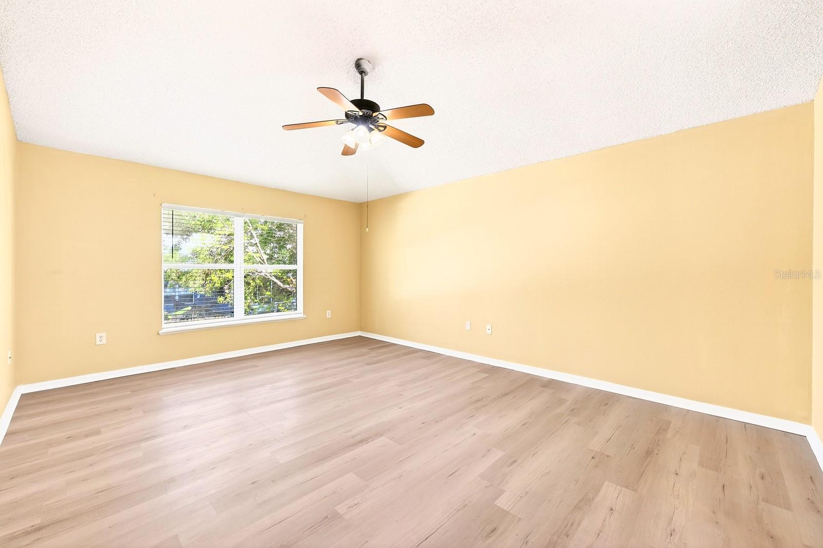 Image 31 of 32 For 274 Curtis Avenue