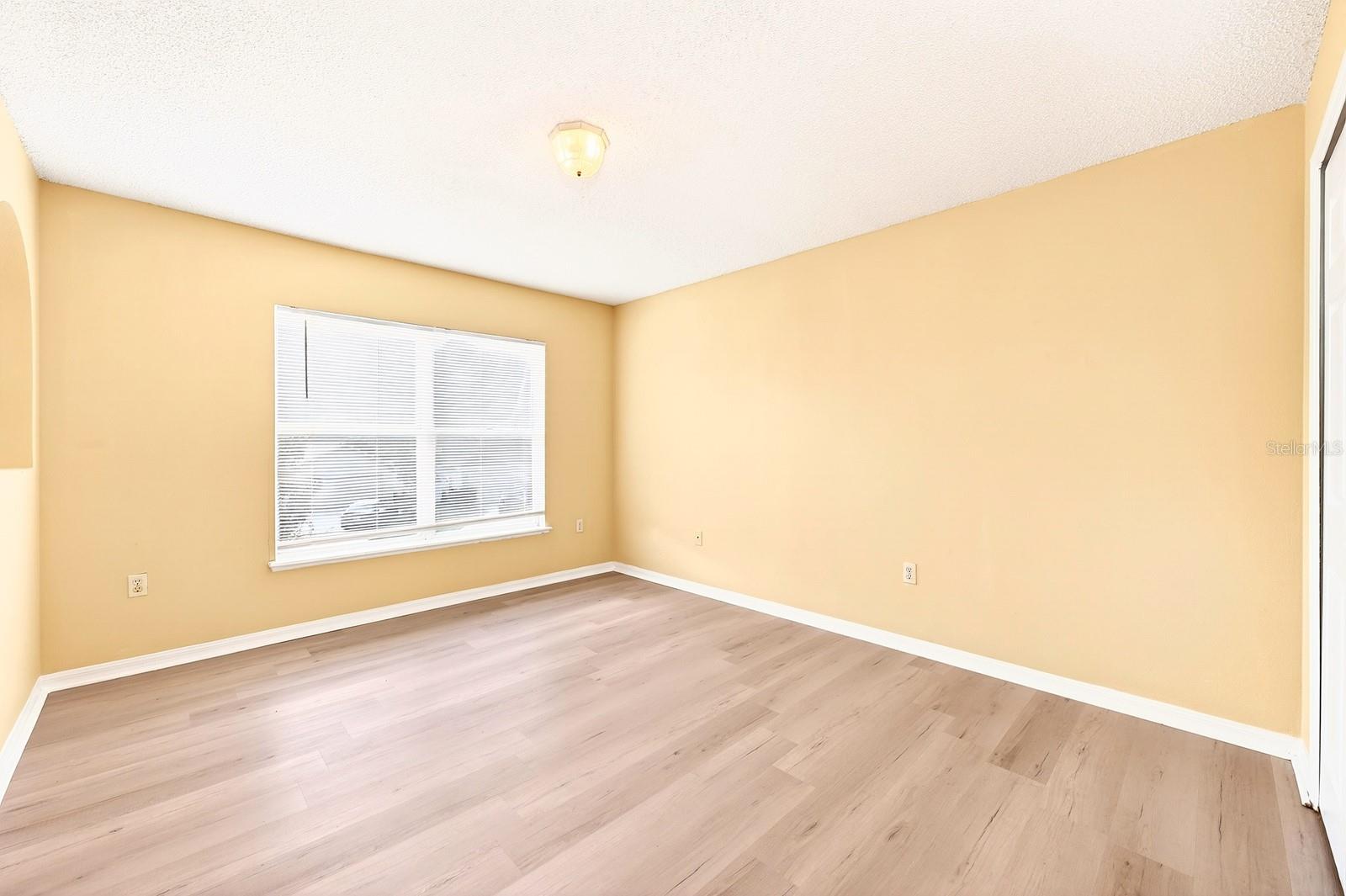 Image 32 of 32 For 274 Curtis Avenue