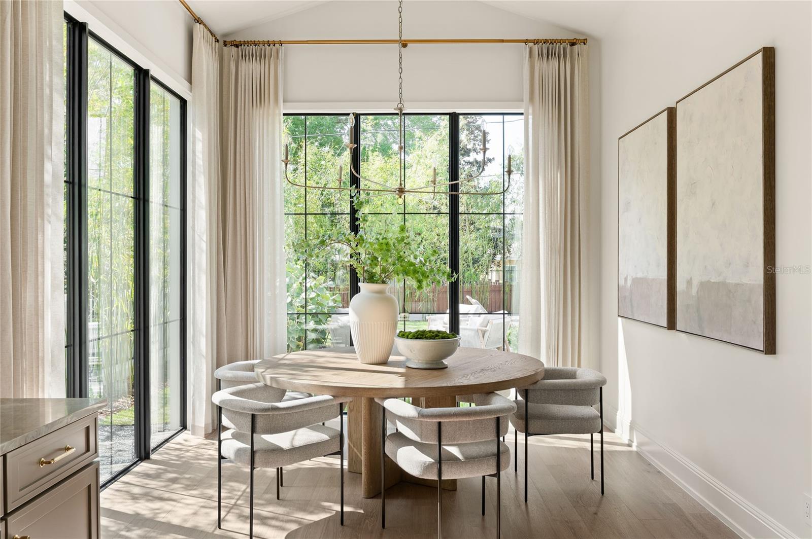 Image 25 of 75 For 1208 Nottingham Street