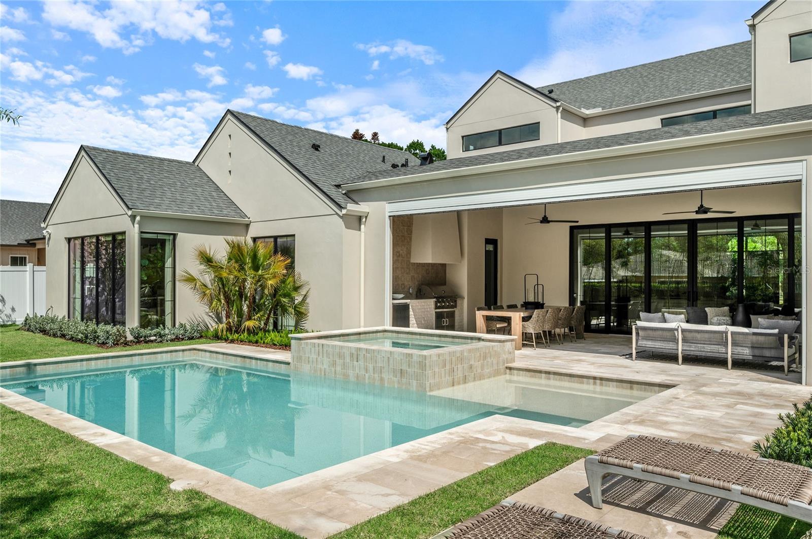 Image 30 of 75 For 1208 Nottingham Street