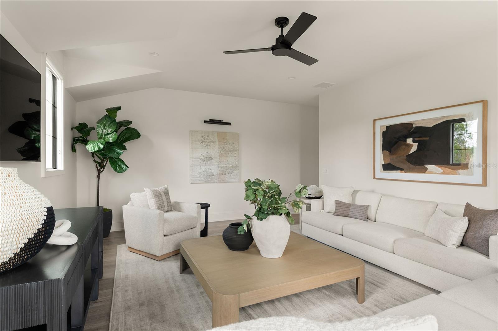 Image 56 of 75 For 1208 Nottingham Street