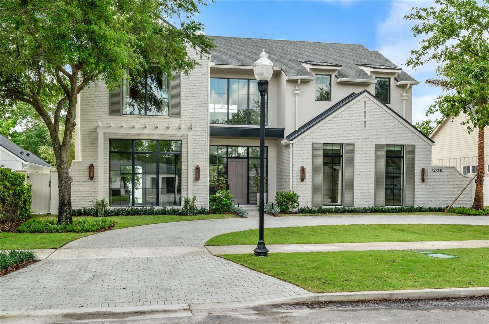 Image 6 of 75 For 1208 Nottingham Street