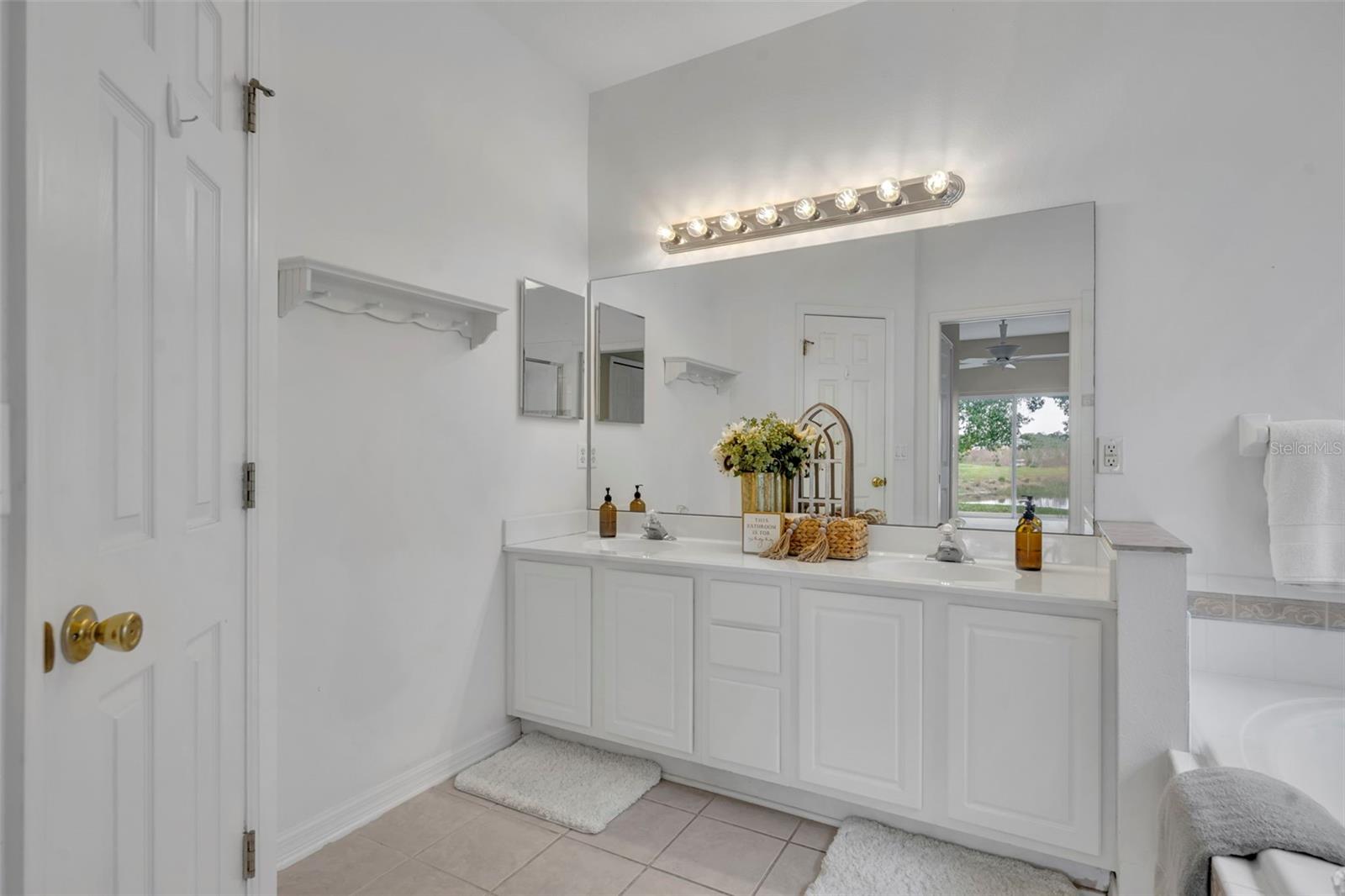 Image 11 of 72 For 1656 Anna Catherine Drive