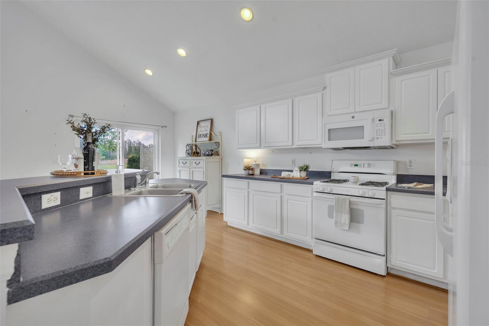 Image 16 of 72 For 1656 Anna Catherine Drive