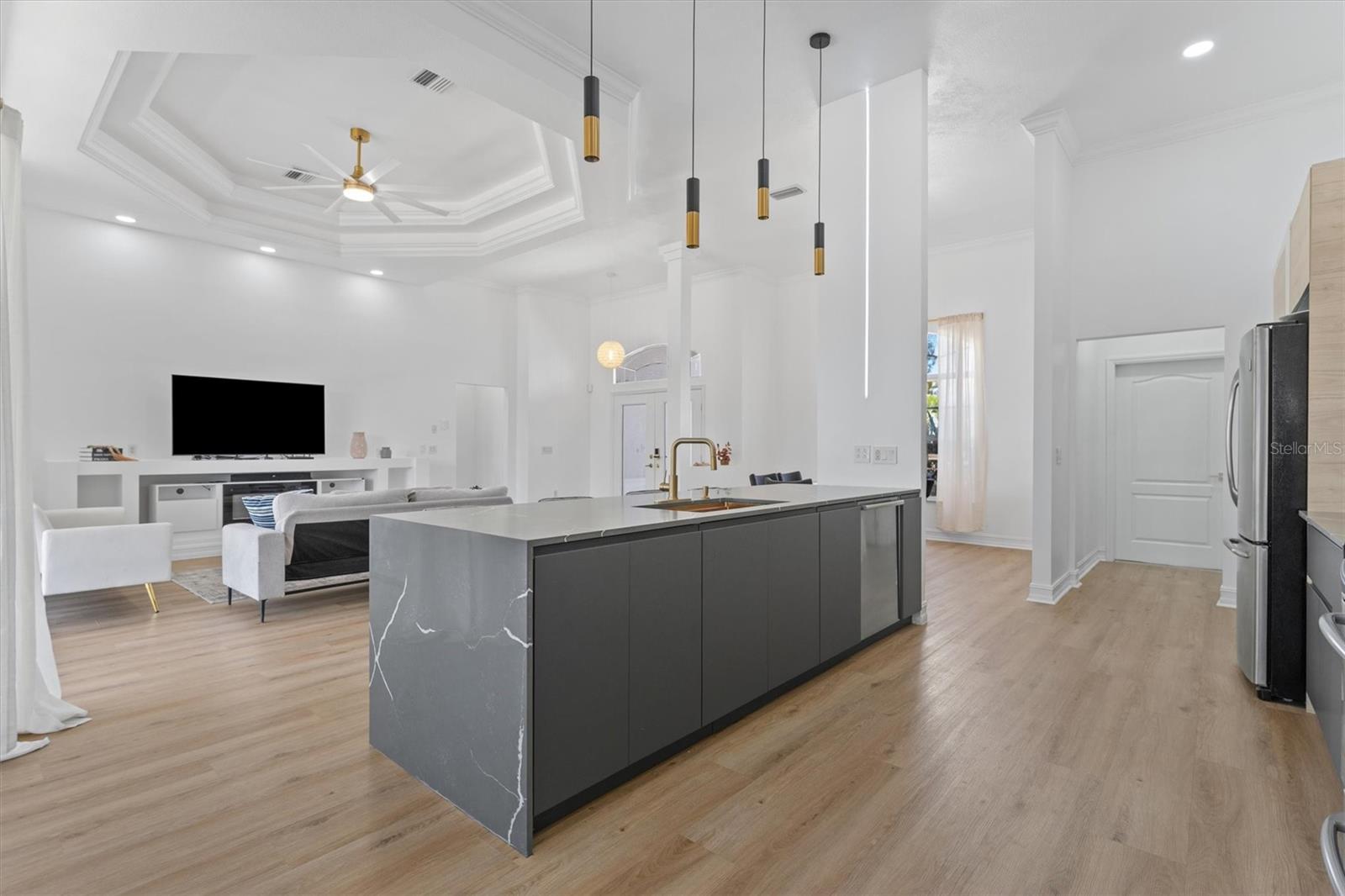 Image 11 of 59 For 8090 Arlewood Circle