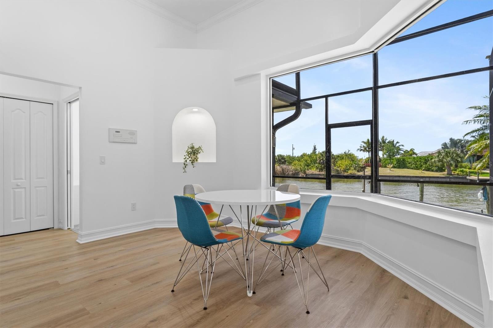 Image 17 of 59 For 8090 Arlewood Circle