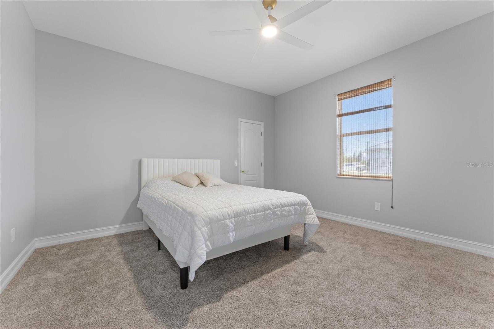 Image 23 of 59 For 8090 Arlewood Circle