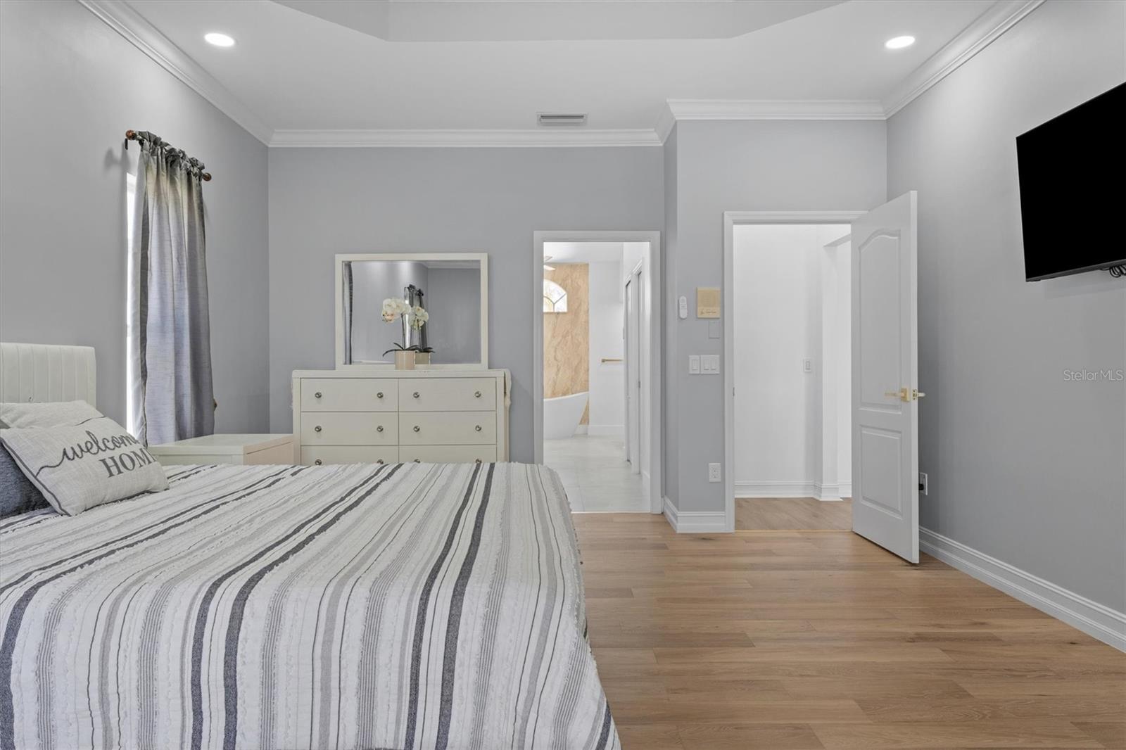 Image 27 of 59 For 8090 Arlewood Circle