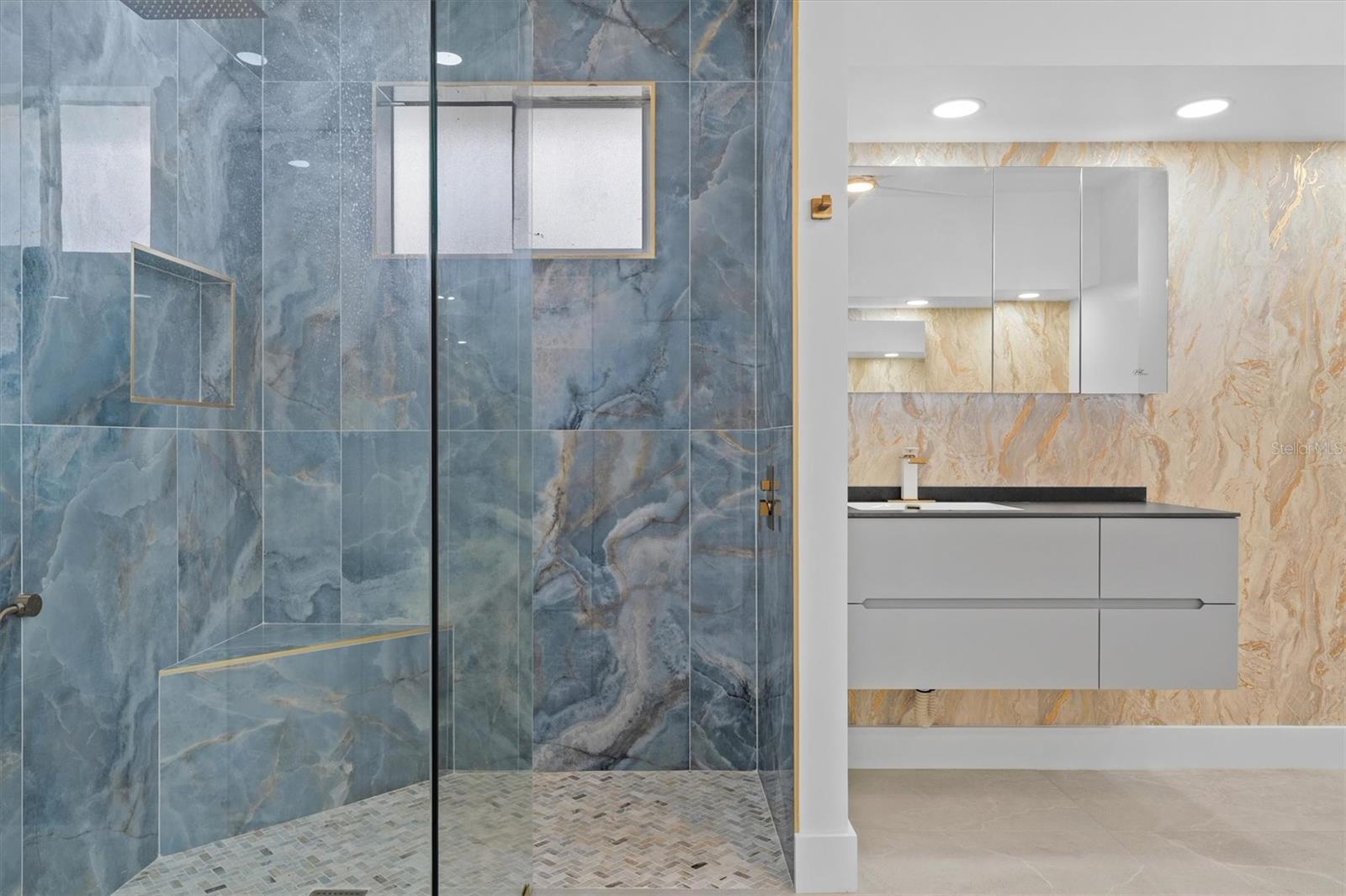 Image 33 of 59 For 8090 Arlewood Circle