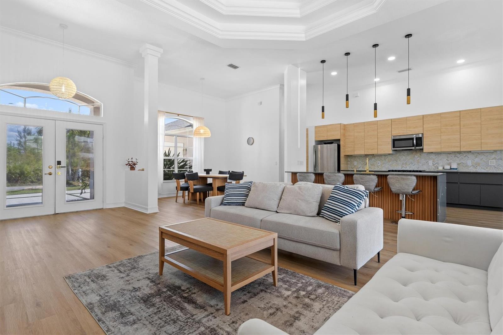 Image 6 of 59 For 8090 Arlewood Circle