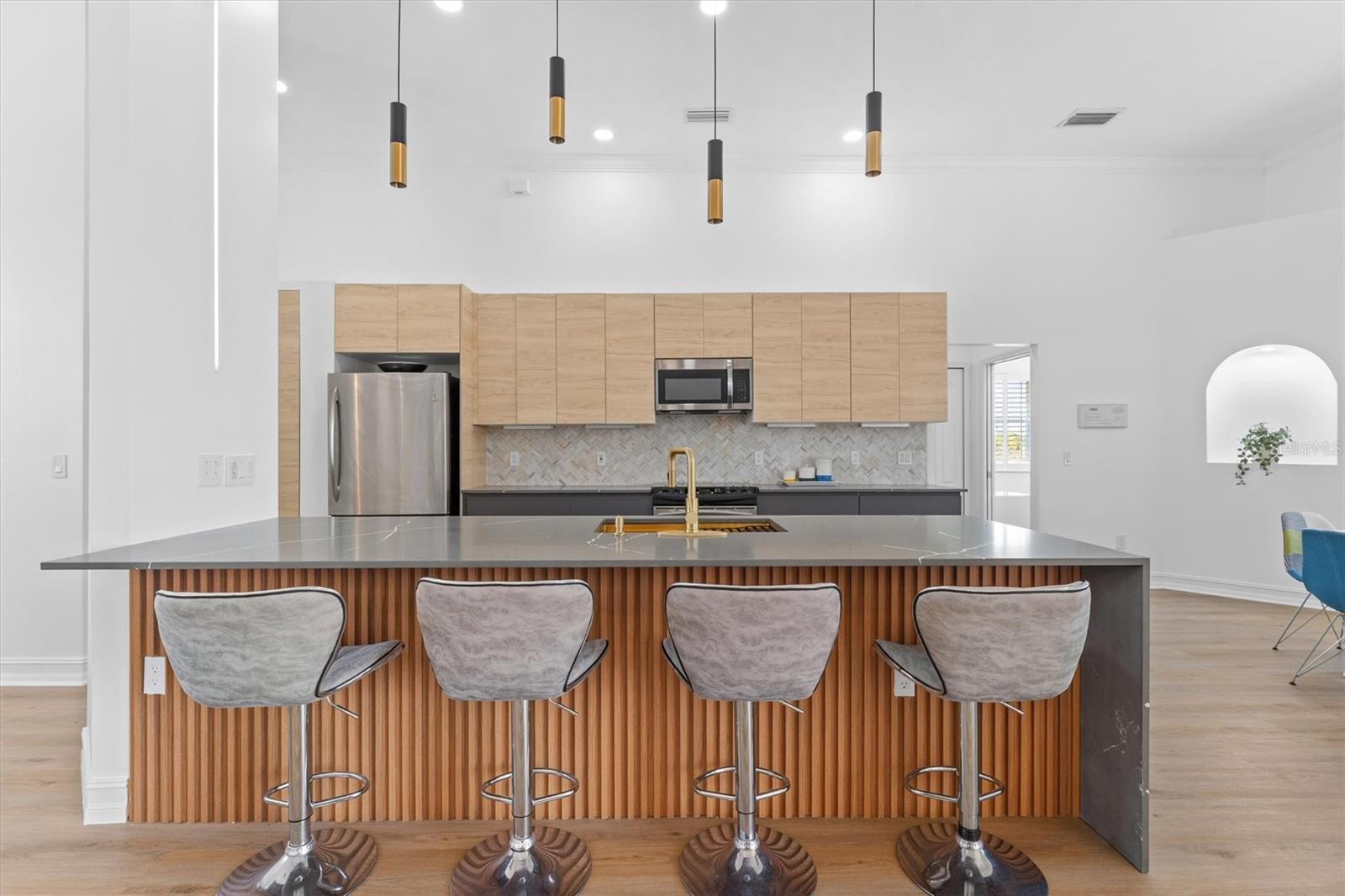 Image 9 of 59 For 8090 Arlewood Circle