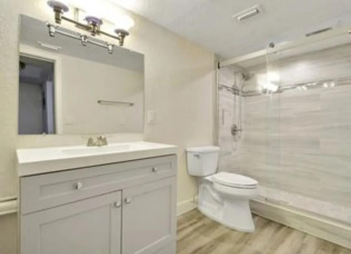 Image 7 of 12 For 788 Michigan Street 21