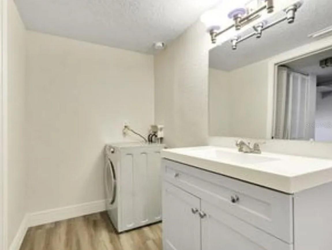 Image 8 of 12 For 788 Michigan Street 21