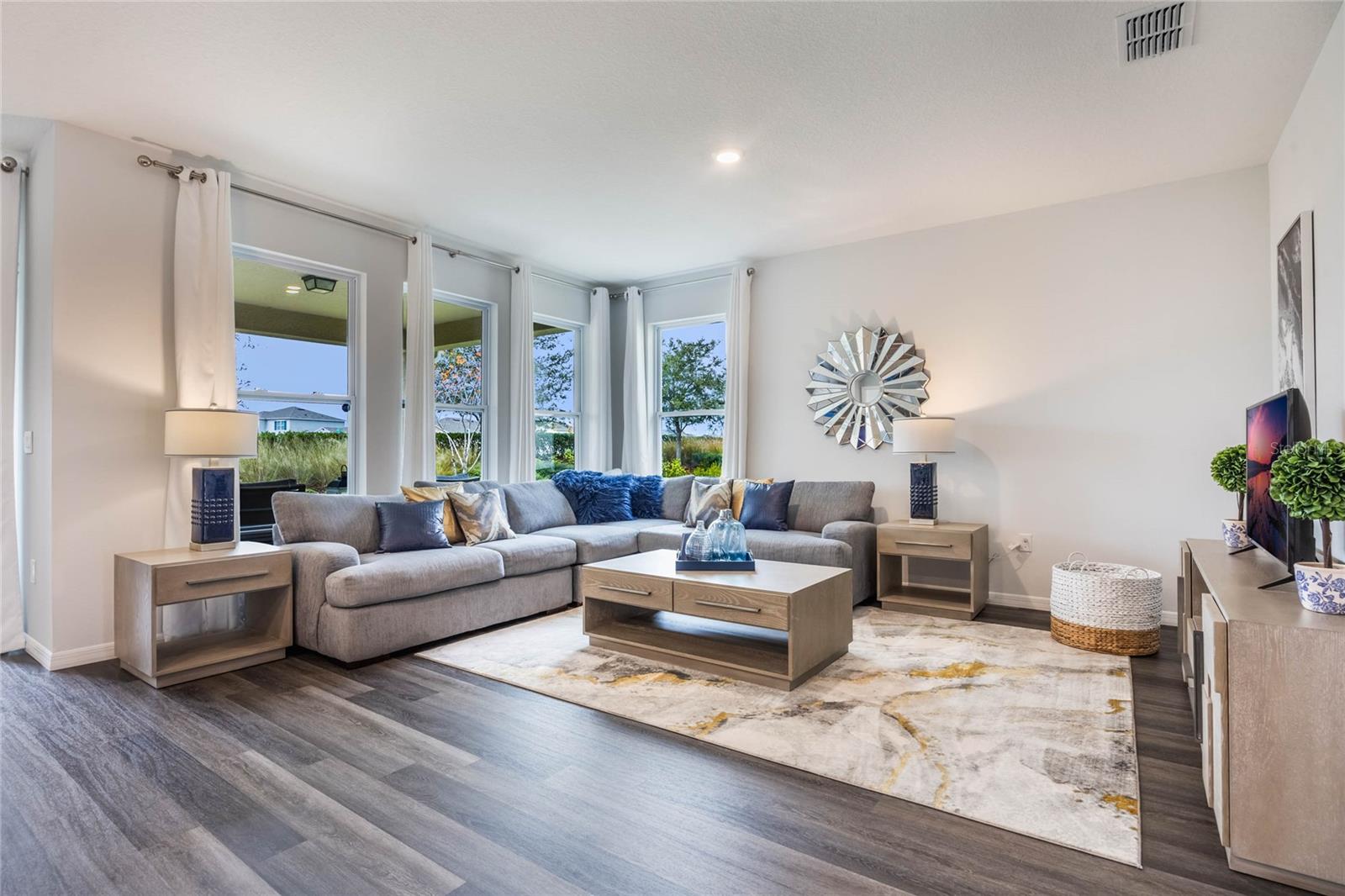 Image 17 of 45 For 2079 Ashwood Bluff Drive